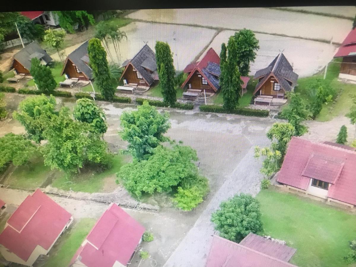 Mae Chaem Hotel And Resort Bagian luar foto