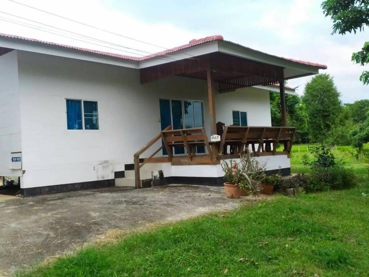 Mae Chaem Hotel And Resort Bagian luar foto