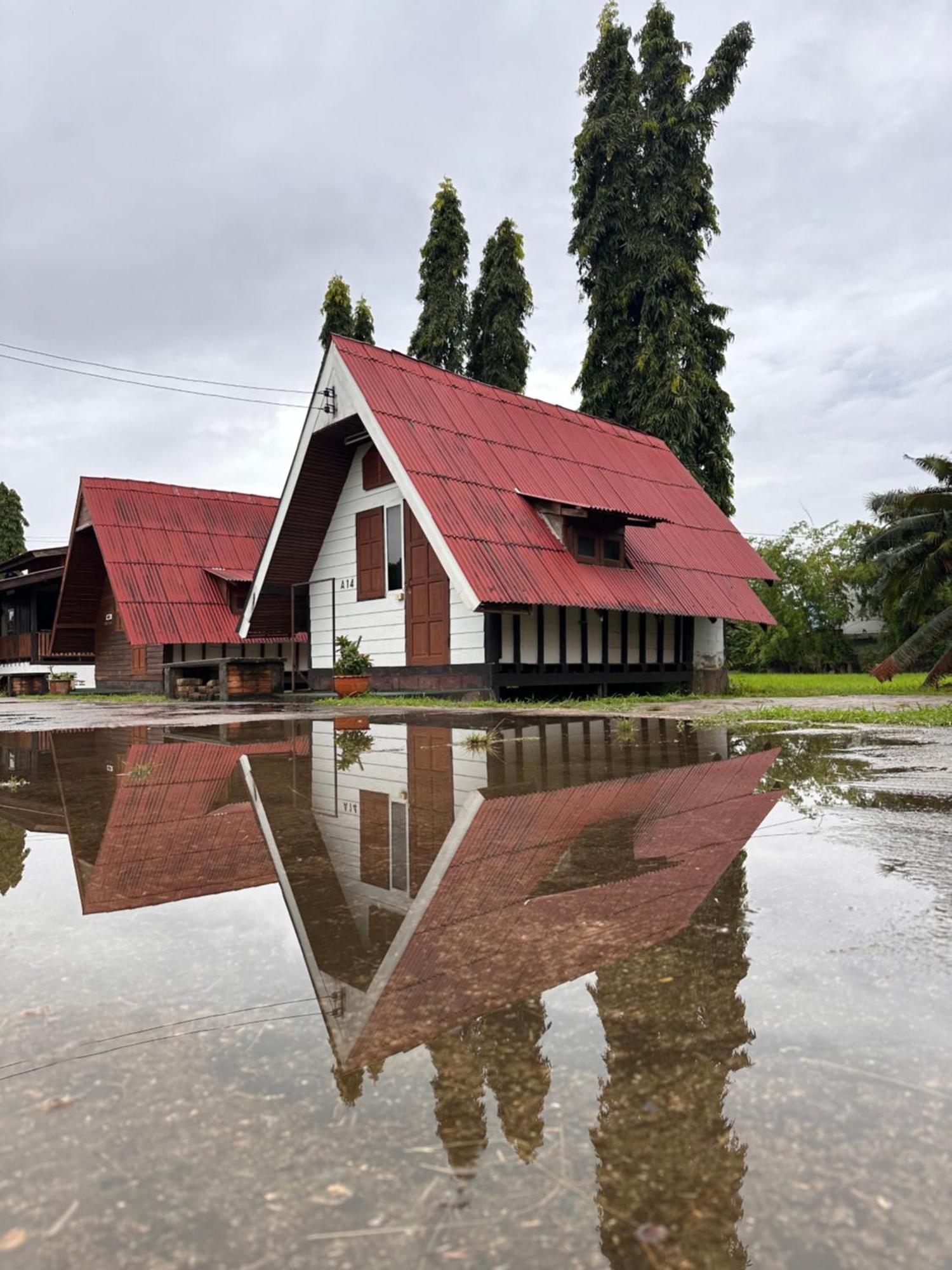 Mae Chaem Hotel And Resort Bagian luar foto