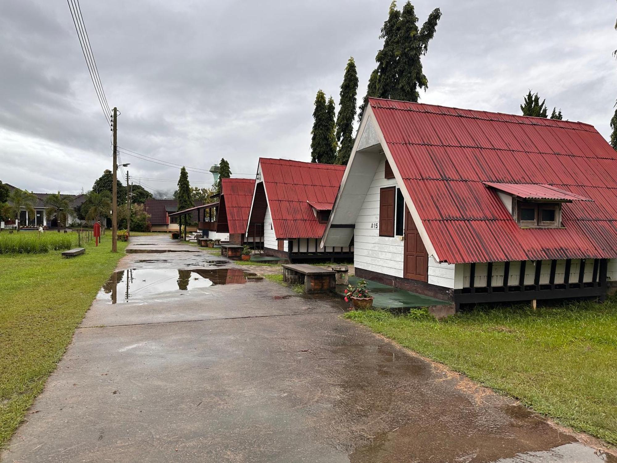 Mae Chaem Hotel And Resort Bagian luar foto