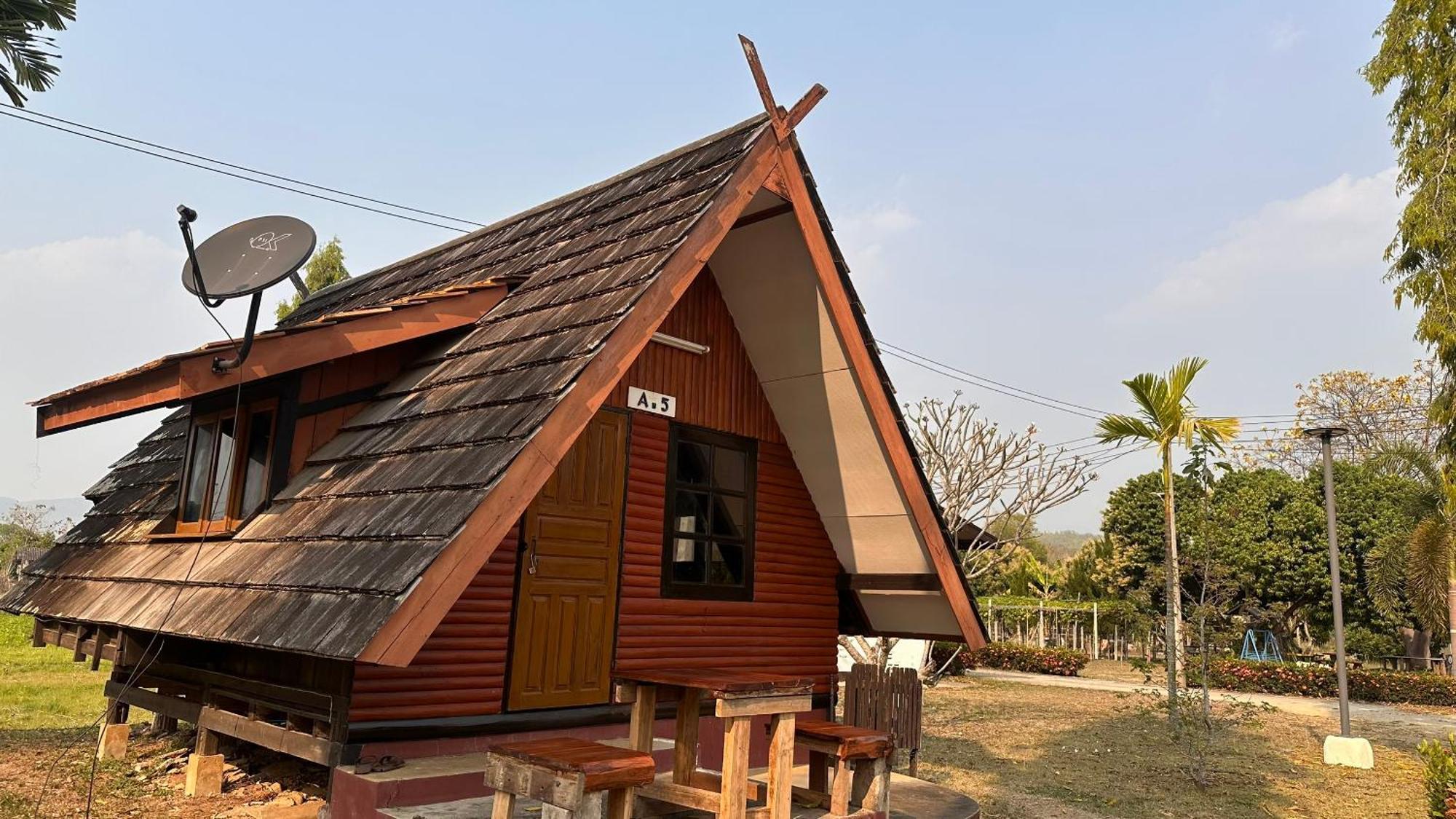 Mae Chaem Hotel And Resort Bagian luar foto