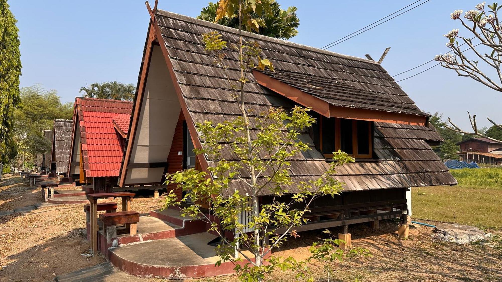 Mae Chaem Hotel And Resort Bagian luar foto